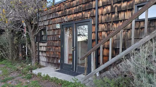 North Berkeley Garden Apartment