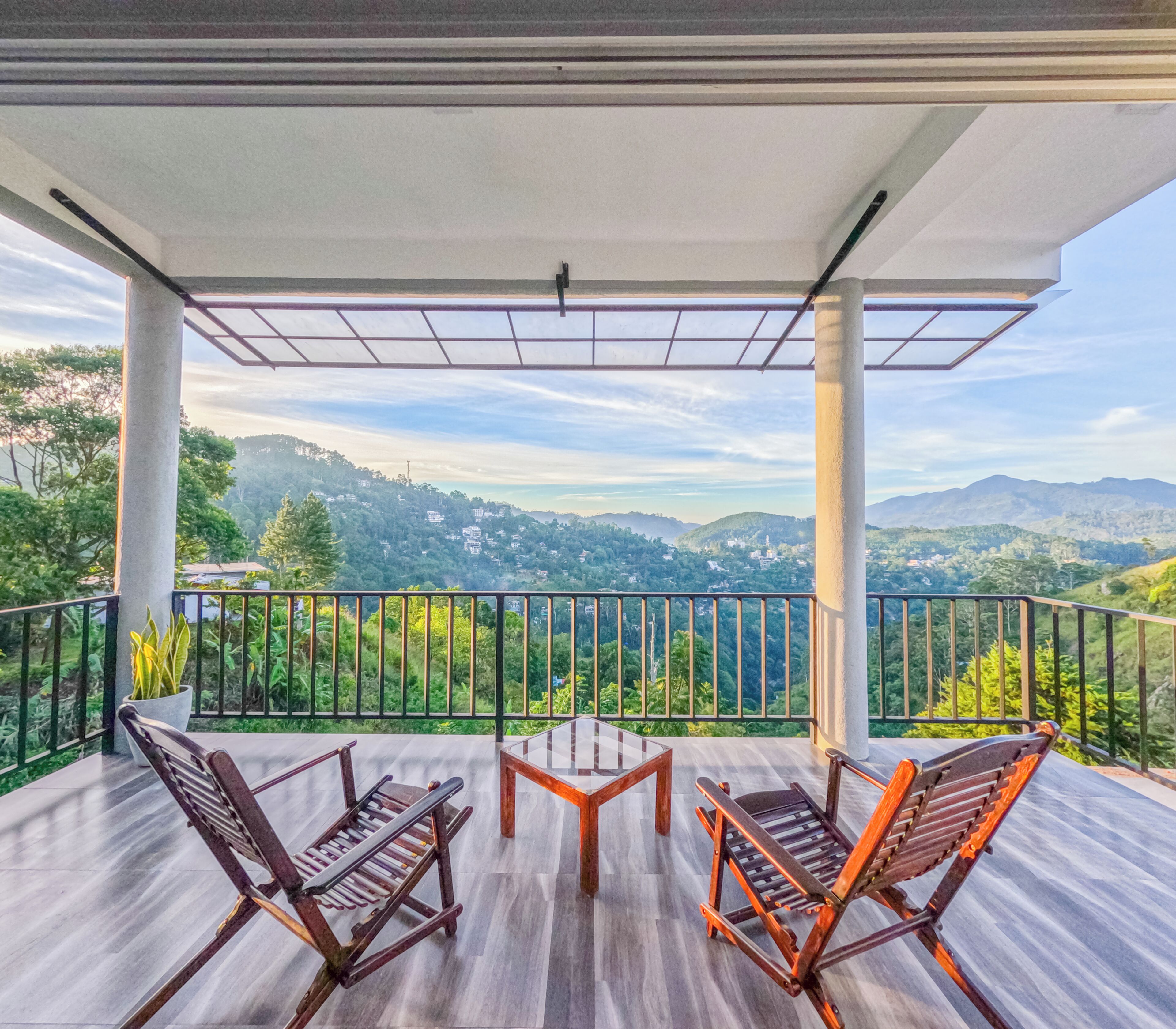Superior Double Room, Balcony, Mountain View | Meja, ruang kerja komputer riba, langsir/tirai gelap terus 