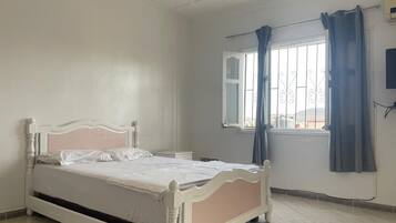 1 dormitorio, Internet, ropa de cama