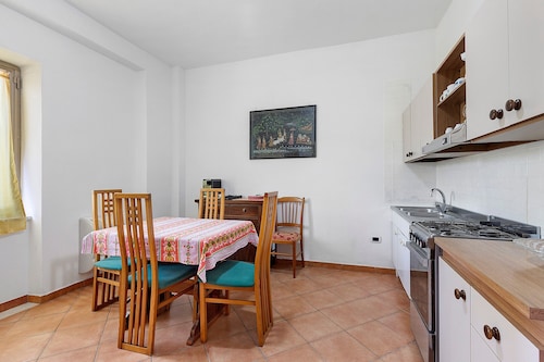 Room 'Matrimoniale 2' with Shared Garden and Wi-Fi