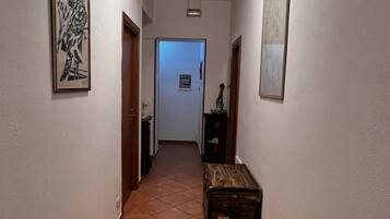 Interni