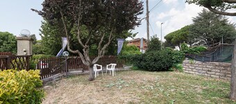 Room 'Matrimoniale Con Letto Singolo' with Shared Garden and Wi-Fi