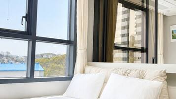 Deluxe Twin Room, 2 Queen Beds, Non Smoking | Pillowtop beds, individually furnished, soundproofing, free WiFi