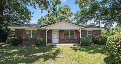 3-bedroom house in pleasant Bay Minette 10minutes from Interstate