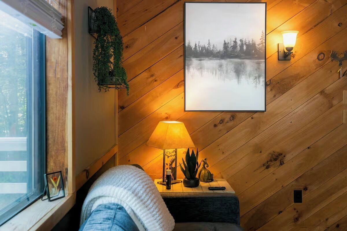 The Perfect Vermont Getaway! 3 Bedroom, Fireplace, Indoor Pool & Mountain Charm - Vermont