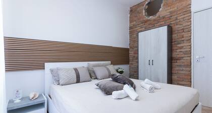 Amazing 12-bed apartment with 4 bedrooms in Rimini, 30 meters from the beach