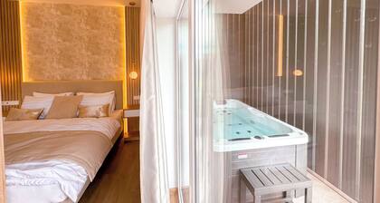 Premium apartment in the center of Tihany, with an outdoor hot tub and infrared sauna.