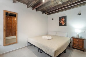 House, 1 Bedroom, Balcony, Garden View - Charming Farmhouse Retreat in Arona With Stunning Views (Arona)