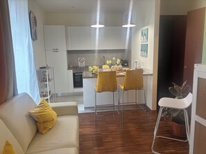 Living area - The Little Treasure Chest 2 (Lonigo)
