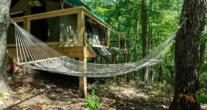 Mountain Glamping Tent with Sunrise Views & Firepit in Rising Fawn, Georgia