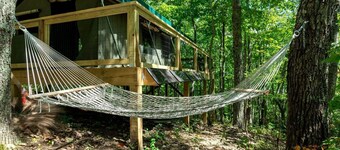Mountain Glamping Tent with Sunrise Views & Firepit in Rising Fawn, Georgia