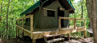 Mountain Glamping Tent with Sunrise Views & Firepit in Rising Fawn, Georgia