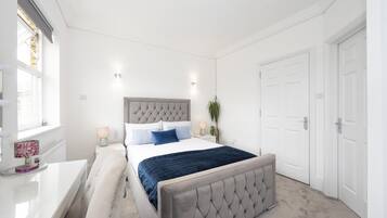 4 bedrooms, iron/ironing board, free WiFi, bed sheets
