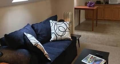 Great suburban location close to town!