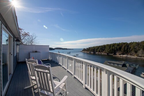 Captains Watch: A Coastal Escape