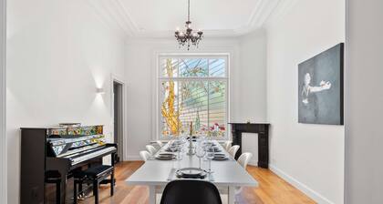 Grand Ostend townhouse with sauna near the sea