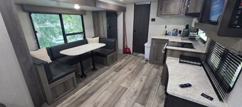 Lake Side Glamping Near the Villages and Orlando