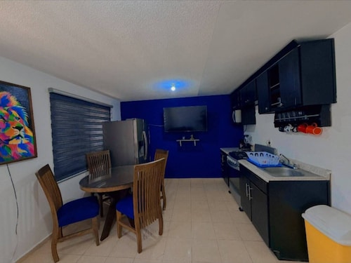 Royal Apartment | 2 Bedrooms | Parking | IPTV