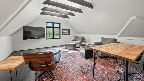 Unclassified image, 1 of 7, button - Upscale Parkside Living: Modern 1 bed & bath with All Utilities included (Columbus)