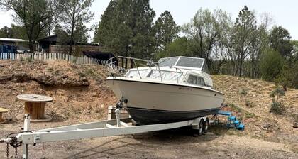 Rustic Boat Glamping Retreat with Mountain Views near Rio Peñasco in Mayhill, New Mexico