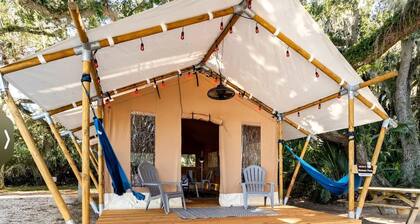 Safari Tent Retreat with Fire Pit and Hammocks in Basinger, Florida