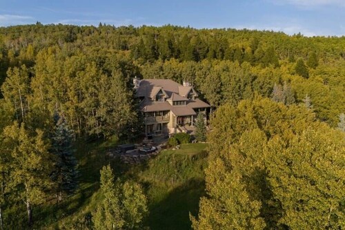 Queen Bdrm | Private Bthrm | Balcony | Bragg Creek