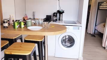 Coffee/tea maker, fridge, microwave, toaster
