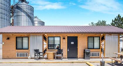 Renovated Family-Friendly Cabin with Dog-Friendly Amenities Near Wall Drug – Wall, South Dakota