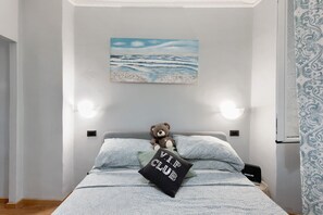 1 bedroom, WiFi, bed sheets - Apartment 'Ritorno in Liguria' with Wi-Fi and Air Conditioning (Genoa)