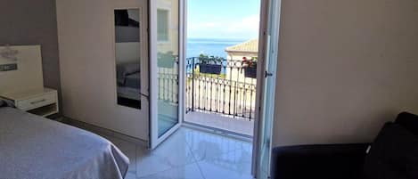 1 bedroom, in-room safe, iron/ironing board, WiFi