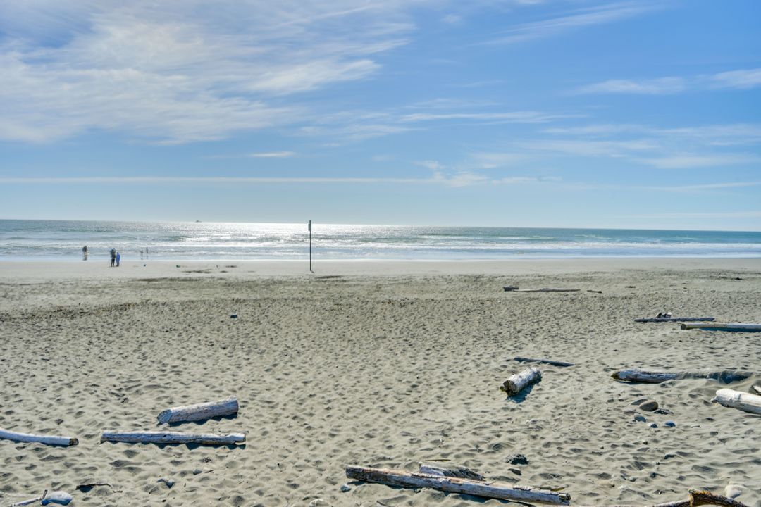Beach nearby, beach towels
