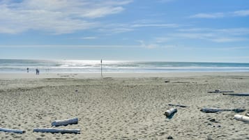 Beach nearby, beach towels