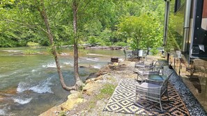 Property grounds - Private, Country Cabin in North Georgia's Mountainous Wilderness, Perfect for a Family Glamping Retreat (Lakemont)