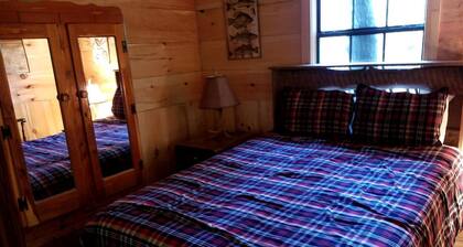 Private, Country Cabin in North Georgia's Mountainous Wilderness, Perfect for a Family Glamping Retreat
