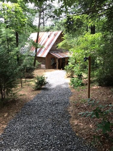 Private, Country Cabin in North Georgia's Mountainous Wilderness, Perfect for a Family Glamping Retreat