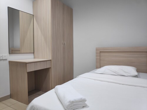 OYO 91321 Hotel O Inanam