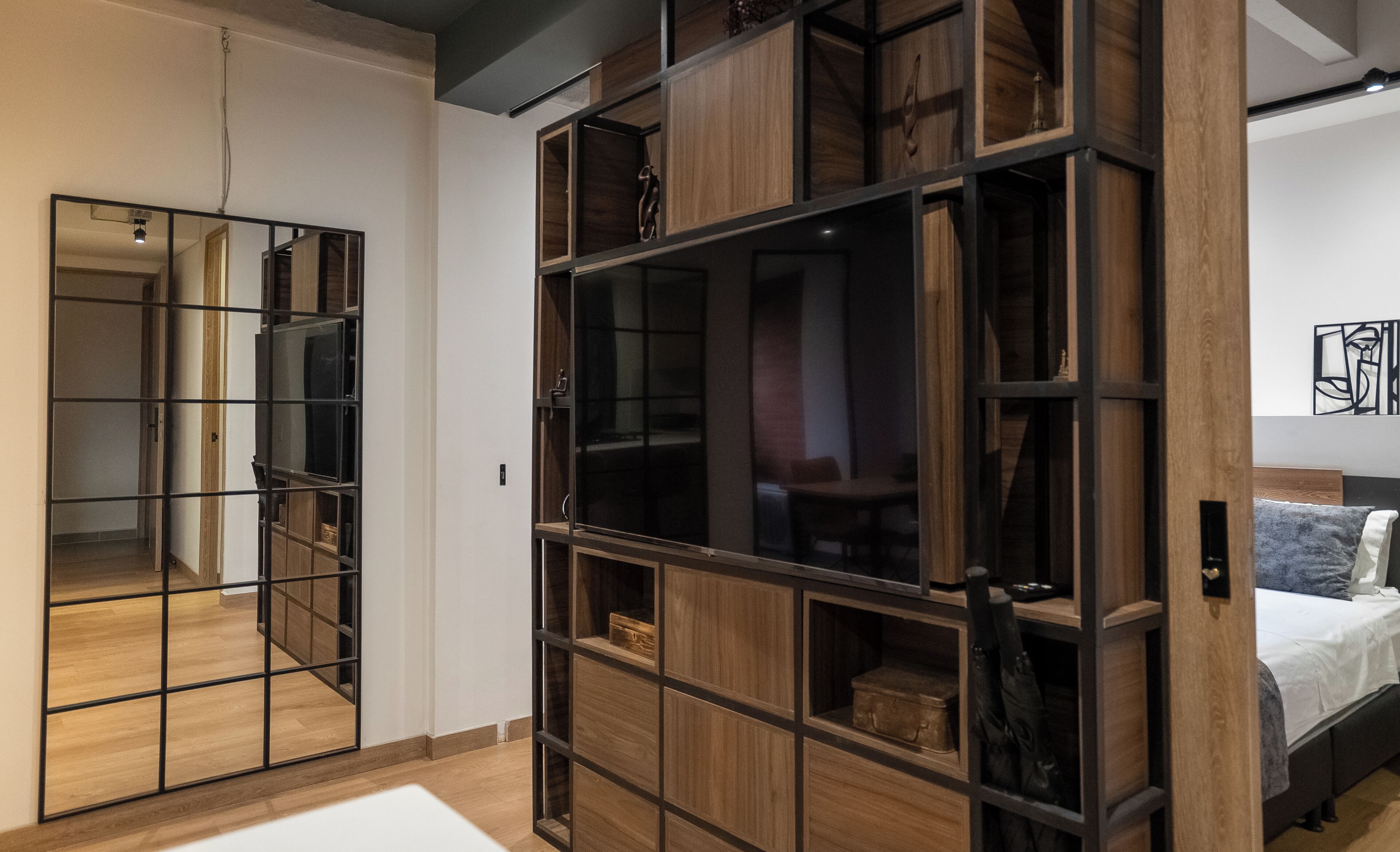 2 habitaciones, tabla de planchar con plancha, wifi y ropa de cama 