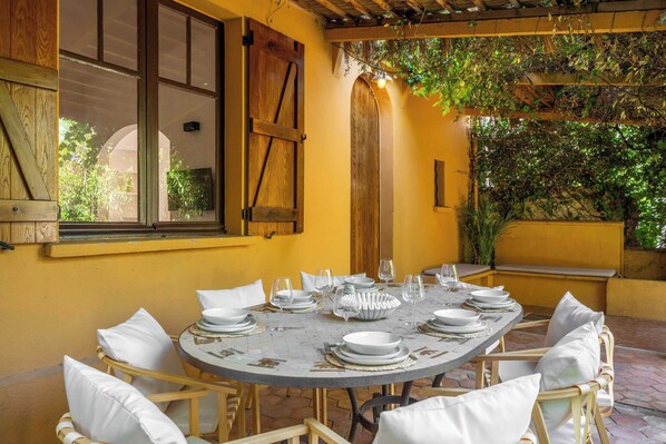 Apartment | Outdoor dining - A/C With Garden, 4bdr/sleeps 7 - Saint-tropez (Saint-Tropez)