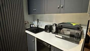 Deluxe Double Room | Private kitchen
