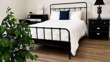 Desk, iron/ironing board, free WiFi, bed sheets