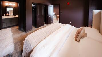 2 bedrooms, WiFi (free), bed sheets