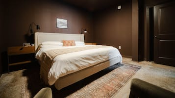 2 bedrooms, WiFi (free), bed sheets