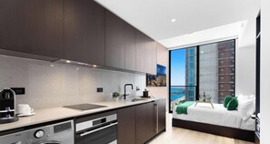 Coffee/tea maker, fridge, microwave, oven - Upscale Studio Smart Living Downtown (Miami)