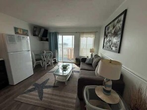 TV - Outstanding Ocean-Pier-Pool Front Condo (Murrells Inlet)