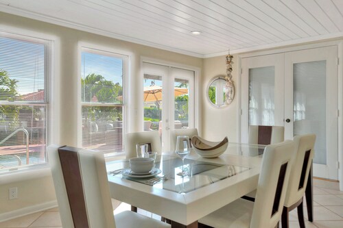 Casa by The Cove 3BR 2BA plus Office