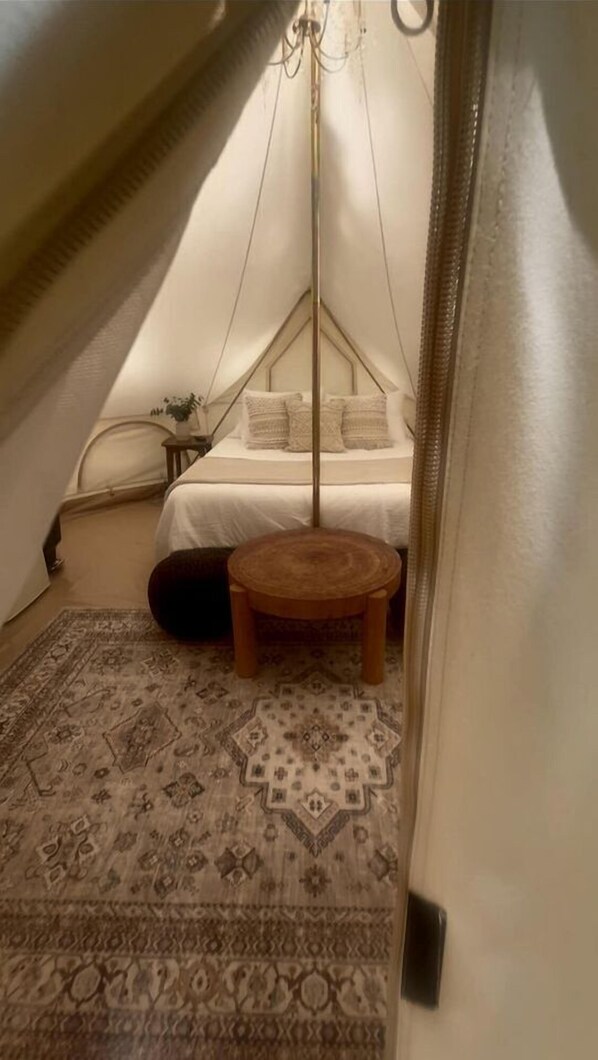 1 habitación, escritorio, wifi y ropa de cama 