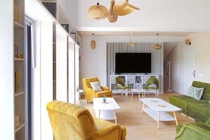 Living area - Hotel Baile Bughea (Bughea de Sus)