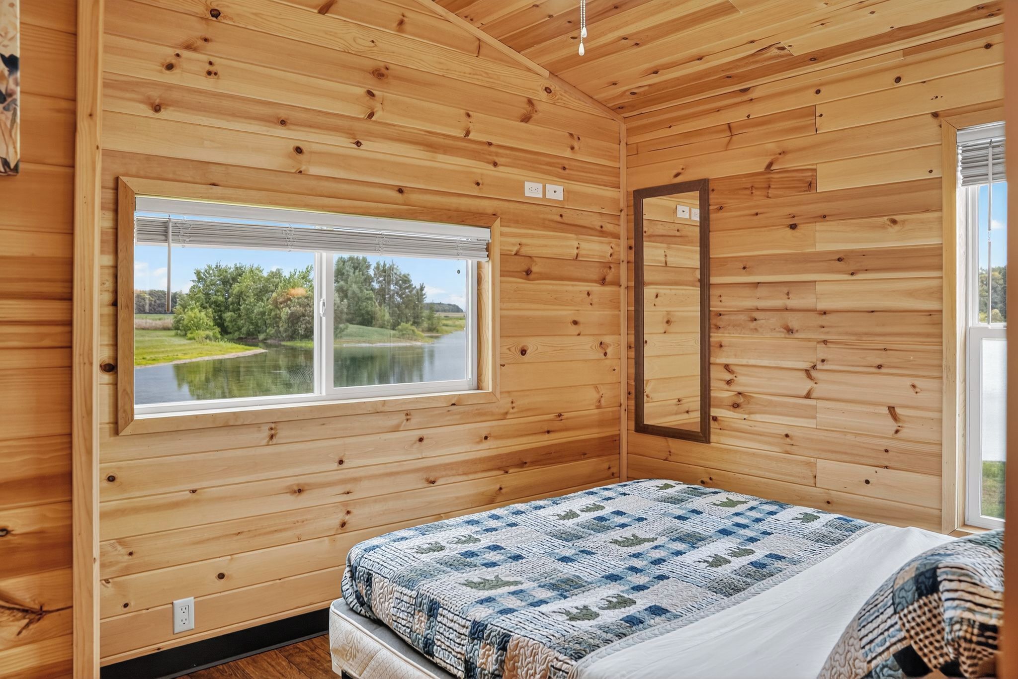 Cabaña, aire acondicionado, vista al lago | Wifi gratis 