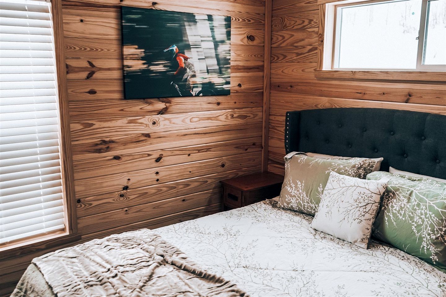 2 bedrooms, bed sheets