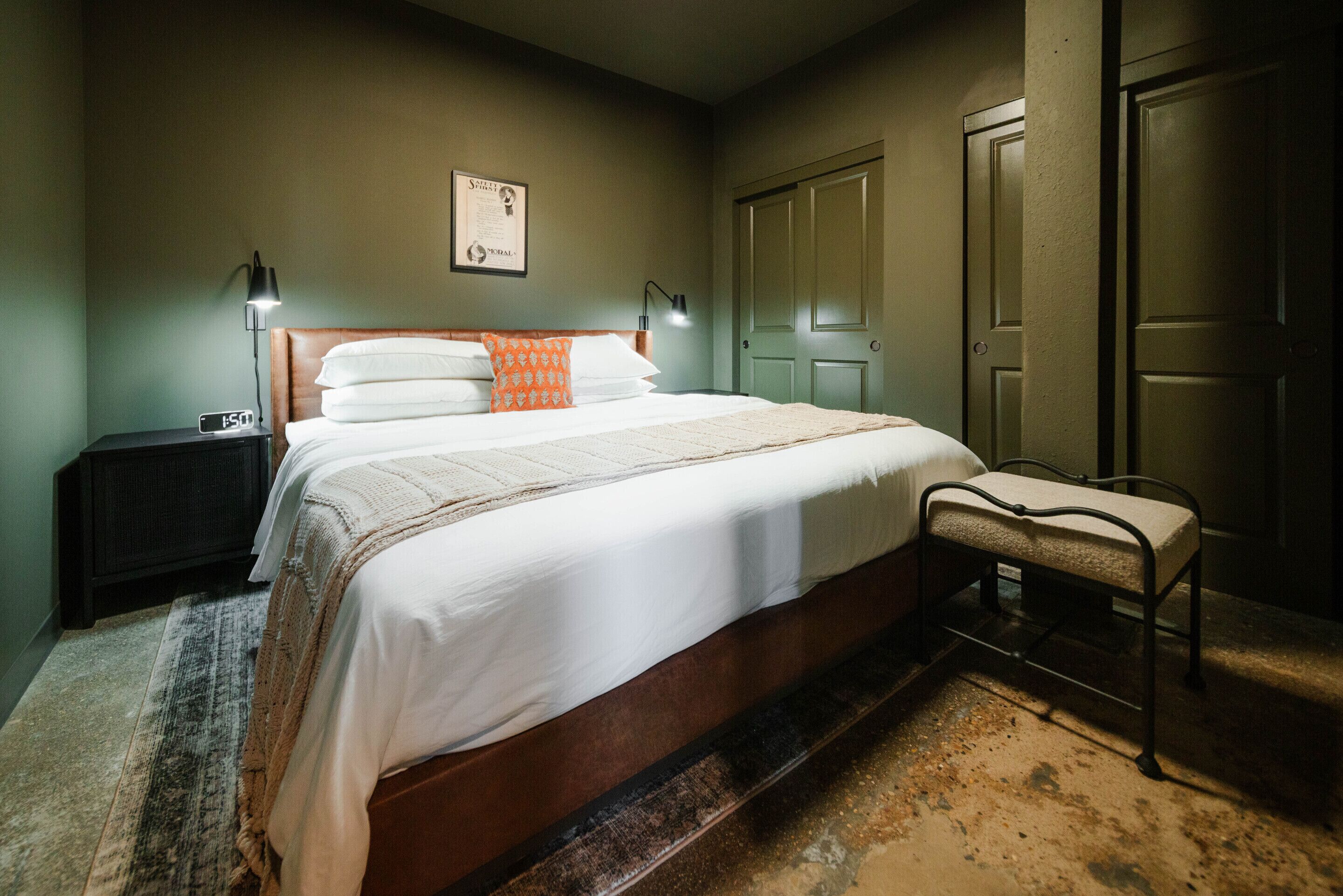 2 bedrooms, WiFi (free), bed sheets